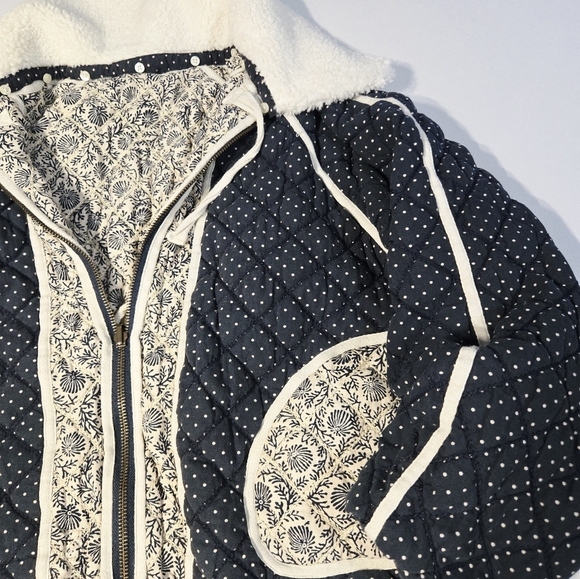 THE GREAT QUILTED NAVY & CREAM SHERPA COLLAR REVERSIBLE JACKET SZ XL - Picture 7 of 9